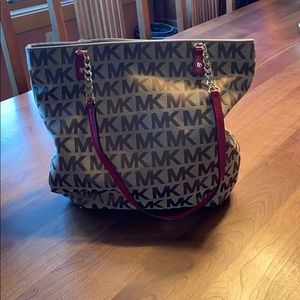 Michael Kors purse